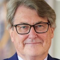 Peter Jolly headshot